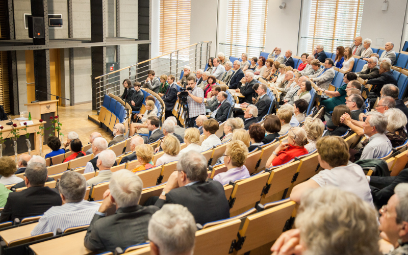 konferencje.png