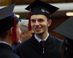 20240706_WNE_Graduacja_0031_KR5_2155_fot_KrystianSzczesny.jpg