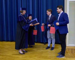 20240706_WNE_Graduacja_0139_KR5_2351_fot_KrystianSzczesny.jpg
